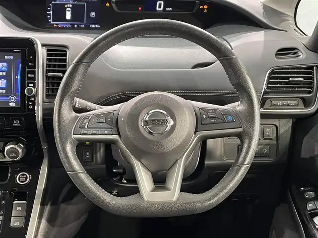 日産 セレナ ハイウェイスター G 愛知県 2017(平29)年 7.4万km ダイヤモンドブラック 純正９インチナビ/プロパイロット/アラウンドビューモニター/フリップダウンモニター/両側パワースライドドア/ハンズフリーオートスライドドア/衝突軽減ブレーキ/インテリジェントパーキングアシスト/車線逸脱警報/クリアランスソナー/電動パーキングブレーキ/ブレーキホールド/デジタルインナーミラー/ビルトインＥＴＣ/アイドリングストップ/シートカバー/純正フロアマット/純正16インチアルミホイール