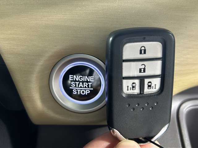 ホンダ フリード G ホンダセンシング 沖縄県 2018(平30)年 4.3万km コバルトブルーパール 禁煙車/ワンオーナー/純正ディスプレイオーディオ（WX-171CP)/　ワンセグ　CD　Bluetooth /ホンダセンシング/両側パワースライドドア/レーダークルーズコントロール/前後ドライブレコーダー/バックカメラ/純正フロアマット/純正アルミホイール/ETC/スペアキー1本/新車保証書/取り扱い説明書