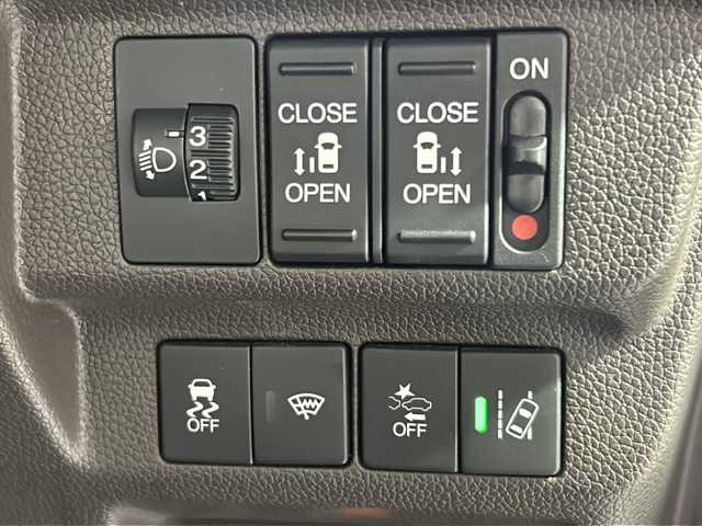 ホンダ フリード G ホンダセンシング 沖縄県 2018(平30)年 4.3万km コバルトブルーパール 禁煙車/ワンオーナー/純正ディスプレイオーディオ（WX-171CP)/　ワンセグ　CD　Bluetooth /ホンダセンシング/両側パワースライドドア/レーダークルーズコントロール/前後ドライブレコーダー/バックカメラ/純正フロアマット/純正アルミホイール/ETC/スペアキー1本/新車保証書/取り扱い説明書