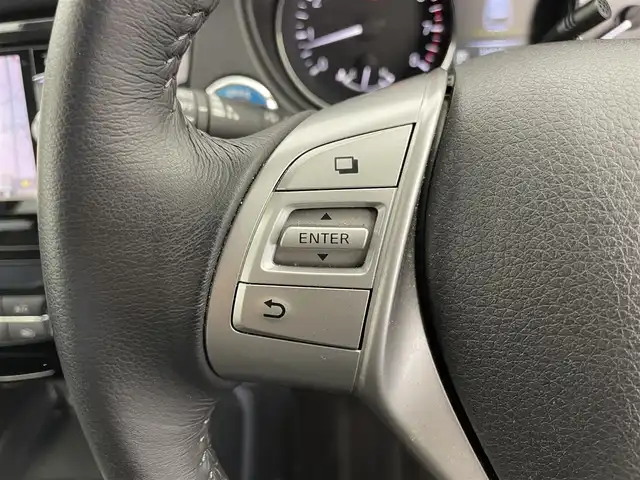 日産 エクストレイル 20X エマージェンシーブレーキ 富山県 2017(平29)年 4万km ダークメタルグレー 社外ナビ（AM/FM/DVD/BT/フルセグ）/バックカメラ/ドライブレコーダー/ETC/衝突被害軽減システム/コーナーセンサー/横滑り防止装置/アイドリングストップ/オートLEDライト/フォグライト/純正アルミホイール/純正フロアマット/革巻きステアリング/レザー調シートカバー/スマートキー/スペアキー