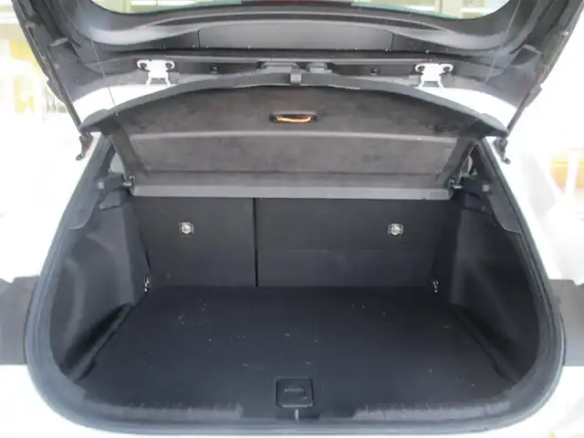 トヨタ カローラ スポーツ ハイブリッドG Z 千葉県 2022(令4)年 2.6万km プラチナホワイトパールマイカ ワンオーナー/純正10.5型ディスプレイオーディオ(ナビ有)/バックカメラ/純正オーディオ【フルセグTV/BT/USB】/モデリスタエアロ/メーカーOPスポーツシート/前席シートヒーター/Toyota Safety Sense/LEDヘッドライト&LEDフォグ/レーダークルーズコントロール/レーンキープアシスト/ヘッドアップディスプレイ/ブラインドスポットモニター/クリアランスソナー/置くだけ充電/ディスプレイ連動前後ドライブレコーダー/ビルトインETC2.0/スペアキー/取扱説明書新車時保証書