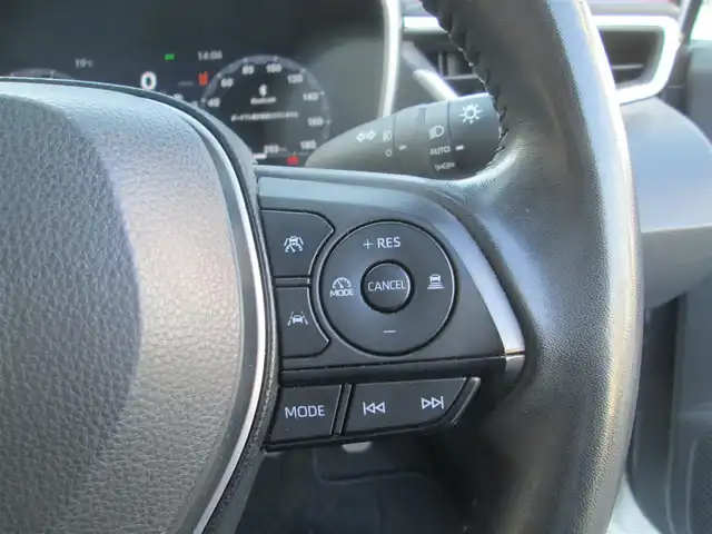 トヨタ カローラ スポーツ ハイブリッドG Z 千葉県 2022(令4)年 2.6万km プラチナホワイトパールマイカ ワンオーナー/純正10.5型ディスプレイオーディオ(ナビ有)/バックカメラ/純正オーディオ【フルセグTV/BT/USB】/モデリスタエアロ/メーカーOPスポーツシート/前席シートヒーター/Toyota Safety Sense/LEDヘッドライト&LEDフォグ/レーダークルーズコントロール/レーンキープアシスト/ヘッドアップディスプレイ/ブラインドスポットモニター/クリアランスソナー/置くだけ充電/ディスプレイ連動前後ドライブレコーダー/ビルトインETC2.0/スペアキー/取扱説明書新車時保証書