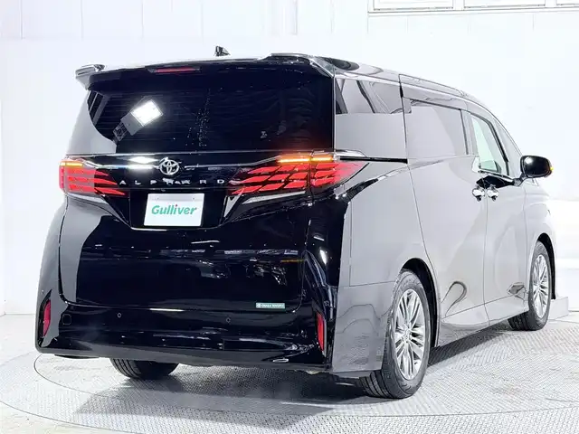 トヨタ アルファード Z 大阪府 2024(令6)年 0.3万km ブラック ユニバーサルステップ トヨタチームメイト アドバンストパーク ヘッドアップD フリップダウンモニター 14incナビTV 360カメラ Dインナーミラー 黒革シート パワーシート/ヒーター/AC 電動リアゲート レーダーC
