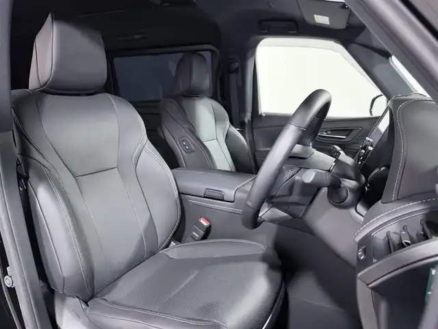 トヨタ アルファード Z 大阪府 2024(令6)年 0.3万km ブラック ユニバーサルステップ トヨタチームメイト アドバンストパーク ヘッドアップD フリップダウンモニター 14incナビTV 360カメラ Dインナーミラー 黒革シート パワーシート/ヒーター/AC 電動リアゲート レーダーC