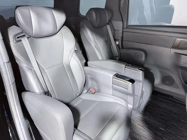 トヨタ アルファード Z 大阪府 2024(令6)年 0.3万km ブラック ユニバーサルステップ トヨタチームメイト アドバンストパーク ヘッドアップD フリップダウンモニター 14incナビTV 360カメラ Dインナーミラー 黒革シート パワーシート/ヒーター/AC 電動リアゲート レーダーC