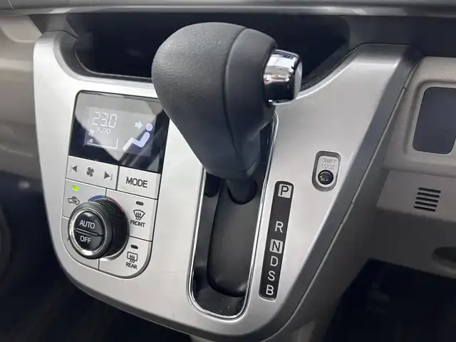 ダイハツ キャスト スタイル X 佐賀県 2019(平31)年 3.5万km プラムブラウンクリスタルマイカ 社外7インチナビ/ワンセグTV/CD/DVD/Bluetooth接続/横滑り防止装置/オートライト/オートマチックハイビーム/フロアマット/ベンチシート/オートエアコン/電動格納ミラー/ISOFIX対応シート/ダブルエアバッグ/スマートキー/プッシュスタート/アイドリングストップ/ドアバイザー/禁煙車