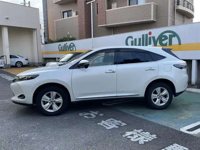 トヨタ ハリアー エレガンス 静岡県 2015(平27)年 2.8万km ホワイトパールクリスタルシャイン ワンオーナー/純正ナビ/フルセグTV/DVD/CD/SD/MSV/BT/バックカメラ/ハーフレザーシート/運転席パワーシート/LEDヘッドライト/LEDフォグライト/ビルトインETC/スマートキー×2/保証書/取扱説明書/ナビ取扱説明書/H28/30/R4/6点検記録簿有