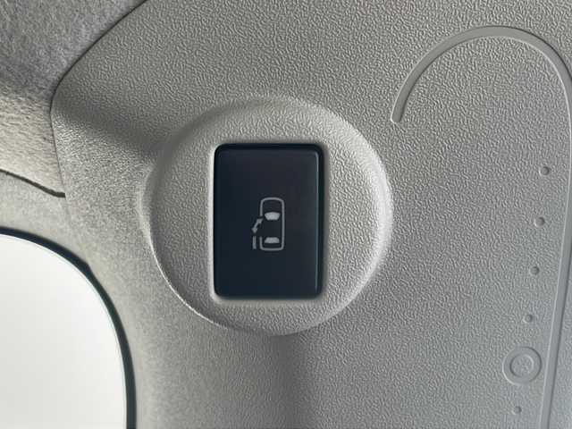 トヨタ スペイド G 沖縄県 2013(平25)年 6.4万km スーパーレッドⅤ 純正ナビ　【NSCP-W62】/　(TV Bluetooth)/モデリスタエアロ　/パワースライドドア　/プッシュスタート　/スマートキー　/スペアキー　/オートライト　/シートヒーター　/パワーウィンドウ　/パワーステアリング　/純正フロアマット/ETC