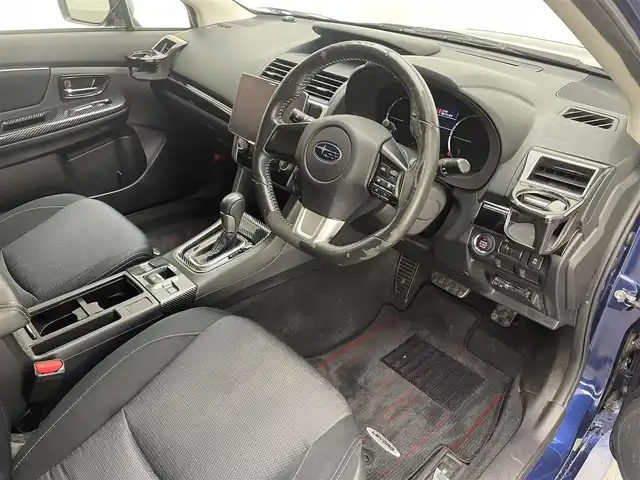 スバル レヴォーグ 1．6GT アイサイト Sスタイル 兵庫県 2015(平27)年 13.3万km ギャラクシーブルーシリカ アルパインディスプレイオーディオ(Bluetooth/USB/applecarplay/androidauto)/バックカメラ/前後ドライブレコーダー/追従型クルーズコントロール/ブラインドスポットモニター/LEDヘッドライト/オートライト/フォグライト/純正18インチアルミホイール/社外フロアマット/パドルシフト/アイドリングストップ/パワーシート