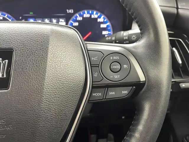 トヨタ クラウン ハイブリッド RS リミテッド 熊本県 2020(令2)年 4.8万km ホワイトパールクリスタルシャイン 禁煙車/純正ナビ（ＣＤ・ＤＶＤ・フルセグ・ＢＴ・ＳＤ・ＵＳＢ）/全周囲カメラ　/ビルトインＥＴＣ　/前席シートヒーター　/ステアリングヒーター/ヘッドアップディスプレイ/前席パワーシート/前後クリアランスソナー　/トヨタセーフティーセンス/レーダークルーズコントロール/ブラインドスポットモニター　/衝突軽減ブレーキ/レーンキープアシスト/横滑り防止/ナノイーX/100V充電/パーキングアシスト/ハーフレザーシート/純正フロアマット/純正１８インチAW/オートライト/オートマチックハイビーム/LEDヘッドライト/スマートキー/プッシュスタート