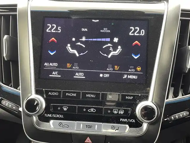 トヨタ クラウン ハイブリッド RS リミテッド 熊本県 2020(令2)年 4.8万km ホワイトパールクリスタルシャイン 禁煙車/純正ナビ（ＣＤ・ＤＶＤ・フルセグ・ＢＴ・ＳＤ・ＵＳＢ）/全周囲カメラ　/ビルトインＥＴＣ　/前席シートヒーター　/ステアリングヒーター/ヘッドアップディスプレイ/前席パワーシート/前後クリアランスソナー　/トヨタセーフティーセンス/レーダークルーズコントロール/ブラインドスポットモニター　/衝突軽減ブレーキ/レーンキープアシスト/横滑り防止/ナノイーX/100V充電/パーキングアシスト/ハーフレザーシート/純正フロアマット/純正１８インチAW/オートライト/オートマチックハイビーム/LEDヘッドライト/スマートキー/プッシュスタート