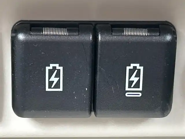 スズキ ラパン ＬＣ X 愛媛県 2022(令4)年 2.4万km フォーンベージュメタリック/アーバンブラウン 2トーン 純正ディスプレイオーディオ/BT/AM・FM/Apple CarPlay・Android Auto/ETC/ステアリングスイッチ/USBポート/D席+N席シートヒーター/アイドリングストップ/レーンキープアシスト/パーキングアシスト/衝突軽減システム/横滑り防止装置/LEDヘッドライト/純正フロアマット/純正アルミホイール