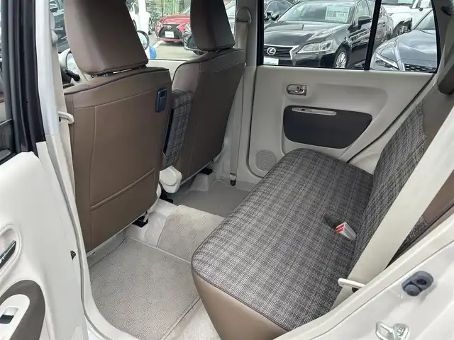 スズキ ラパン ＬＣ X 愛媛県 2022(令4)年 2.4万km フォーンベージュメタリック/アーバンブラウン 2トーン 純正ディスプレイオーディオ/BT/AM・FM/Apple CarPlay・Android Auto/ETC/ステアリングスイッチ/USBポート/D席+N席シートヒーター/アイドリングストップ/レーンキープアシスト/パーキングアシスト/衝突軽減システム/横滑り防止装置/LEDヘッドライト/純正フロアマット/純正アルミホイール