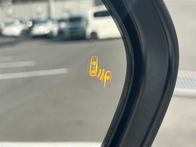 トヨタ ヤリスクロス ハイブリッド Z アドベンチャー 愛媛県 2024(令6)年 0.6万km プラチナホワイトパールマイカ 純正ディスプレイオーディオ（Bluetooth/HDMI)/全周囲カメラ/ETC2.0/茶ハーフレザー/シートヒーター/追従型クルーズコントロール/ブラインドスポットモニター/前後ドライブレコーダー/前後コーナーセンサー/前席ヒートヒーター/ステアリングヒーター/ステアリングリモコン/ドライブ席パワーシート/純正18インチAW/純正フロアマット/衝突被害軽減システム/レーンキープアシスト/横滑り防止装置/盗難防止装置/LEDヘッドライト/オートマチックハイビーム/カーテンエアバック/スペアキー