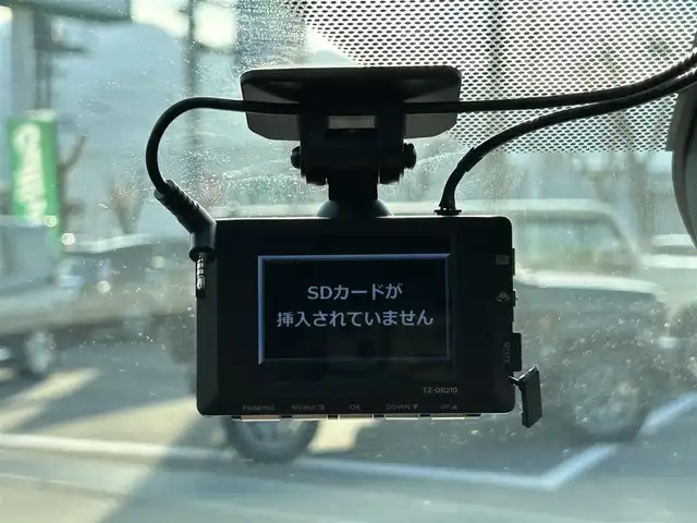 トヨタ ヤリスクロス ハイブリッド Z アドベンチャー 愛媛県 2024(令6)年 0.6万km プラチナホワイトパールマイカ 純正ディスプレイオーディオ（Bluetooth/HDMI)/全周囲カメラ/ETC2.0/茶ハーフレザー/シートヒーター/追従型クルーズコントロール/ブラインドスポットモニター/前後ドライブレコーダー/前後コーナーセンサー/前席ヒートヒーター/ステアリングヒーター/ステアリングリモコン/ドライブ席パワーシート/純正18インチAW/純正フロアマット/衝突被害軽減システム/レーンキープアシスト/横滑り防止装置/盗難防止装置/LEDヘッドライト/オートマチックハイビーム/カーテンエアバック/スペアキー