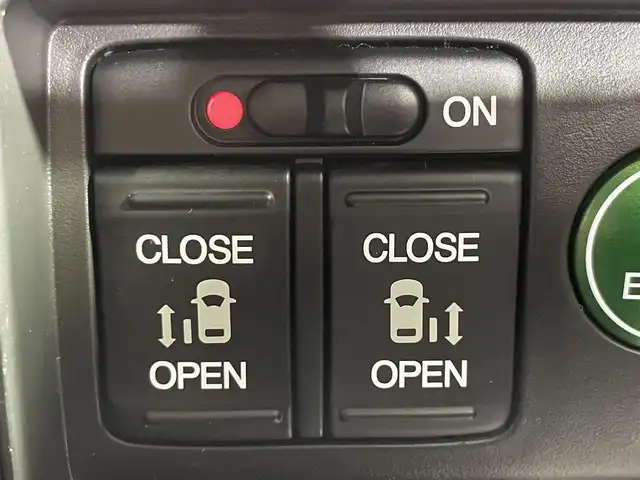 ホンダ オデッセイ ハイブリッド アブソルートセンシングEXパック 大阪府 2017(平29)年 4.6万km クリスタルブラックパール ホンダセンシング　純正ナビＴＶ　レーダークルコン　衝突軽減　両側パワスラ　バックカメラ　ＥＴＣ　ハーフレザー　パワーシート　ＢＳＭ　レーンアシスト　ＬＥＤヘッドライト　スマートキー　フォグランプ