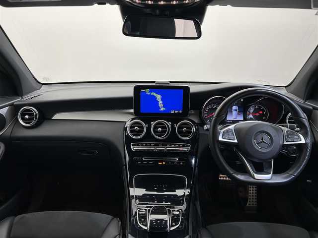 メルセデス・ベンツ ＧＬＣ２２０ d 4マチックスポーツ 愛媛県 2018(平30)年 4.7万km ポーラホワイト 純正メモリナビ/(AM/FM/Bluetooth/フルセグ)/フロント/バック/全周囲カメラ/衝突被害軽減ブレーキ/車線逸脱警報/ブラインドスポットモニター/コーナーセンサー/電動リアゲート/パワーシート/全席シートヒーター/ビルトインETC/ルーフレール/ステアリングスイッチ/トノカバー/オートライト/フォグランプ/純正アルミ19インチ/保証書/取扱説明書
