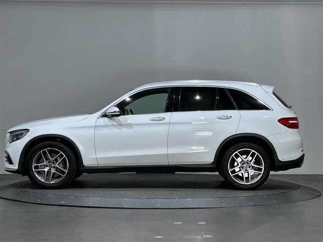 メルセデス・ベンツ ＧＬＣ２２０ d 4マチックスポーツ 愛媛県 2018(平30)年 4.7万km ポーラホワイト 純正メモリナビ/(AM/FM/Bluetooth/フルセグ)/フロント/バック/全周囲カメラ/衝突被害軽減ブレーキ/車線逸脱警報/ブラインドスポットモニター/コーナーセンサー/電動リアゲート/パワーシート/全席シートヒーター/ビルトインETC/ルーフレール/ステアリングスイッチ/トノカバー/オートライト/フォグランプ/純正アルミ19インチ/保証書/取扱説明書