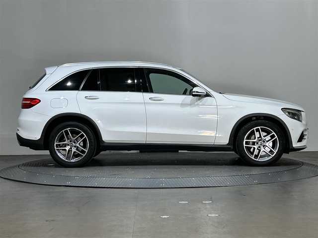 メルセデス・ベンツ ＧＬＣ２２０ d 4マチックスポーツ 愛媛県 2018(平30)年 4.7万km ポーラホワイト 純正メモリナビ/(AM/FM/Bluetooth/フルセグ)/フロント/バック/全周囲カメラ/衝突被害軽減ブレーキ/車線逸脱警報/ブラインドスポットモニター/コーナーセンサー/電動リアゲート/パワーシート/全席シートヒーター/ビルトインETC/ルーフレール/ステアリングスイッチ/トノカバー/オートライト/フォグランプ/純正アルミ19インチ/保証書/取扱説明書