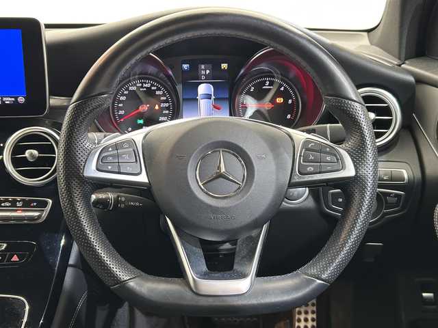 メルセデス・ベンツ ＧＬＣ２２０ d 4マチックスポーツ 愛媛県 2018(平30)年 4.7万km ポーラホワイト 純正メモリナビ/(AM/FM/Bluetooth/フルセグ)/フロント/バック/全周囲カメラ/衝突被害軽減ブレーキ/車線逸脱警報/ブラインドスポットモニター/コーナーセンサー/電動リアゲート/パワーシート/全席シートヒーター/ビルトインETC/ルーフレール/ステアリングスイッチ/トノカバー/オートライト/フォグランプ/純正アルミ19インチ/保証書/取扱説明書