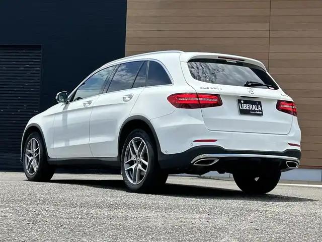 メルセデス・ベンツ ＧＬＣ２２０ d 4マチックスポーツ 宮崎県 2018(平30)年 4.7万km ポーラホワイト 宇純正メモリナビ/・AM/FM/・Bluetooth/・フルセグTV/フロント/バック/全周囲カメラ/衝突被害軽減ブレーキ/車線逸脱警報/ブラインドスポットモニター/コーナーセンサー/電動リアゲート/D/N席パワーシート/全席シートヒーター/ビルトインETC/ルーフレール/ステアリングスイッチ/トノカバー/オートライト/フォグランプ/純正19インチアルミホイール