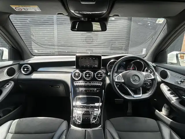 メルセデス・ベンツ ＧＬＣ２２０ d 4マチックスポーツ 宮崎県 2018(平30)年 4.7万km ポーラホワイト 宇純正メモリナビ/・AM/FM/・Bluetooth/・フルセグTV/フロント/バック/全周囲カメラ/衝突被害軽減ブレーキ/車線逸脱警報/ブラインドスポットモニター/コーナーセンサー/電動リアゲート/D/N席パワーシート/全席シートヒーター/ビルトインETC/ルーフレール/ステアリングスイッチ/トノカバー/オートライト/フォグランプ/純正19インチアルミホイール
