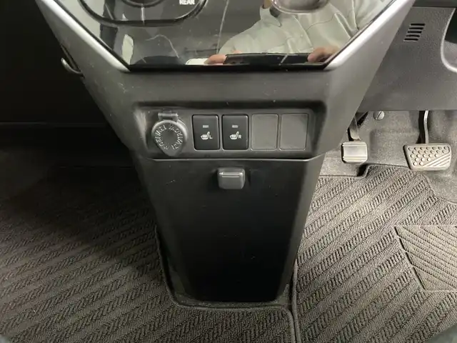 トヨタ タンク カスタムG－T 鹿児島県 2020(令2)年 2.2万km 黒 純正7インチナビ/（AM/FM/CD/Bluetooth）/バックカメラ/ワンセグテレビ/ETC/ドライブレコーダー/両側パワースライドドア/シートヒーター/衝突軽減ブレーキ/アイドリングストップ/オートマチックハイビーム/コーナーセンサー/クルーズコントロール/スマートキー