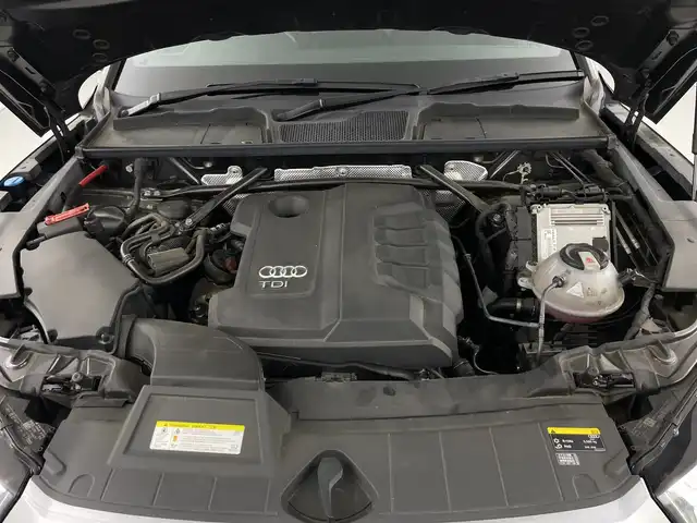 アウディ Ｑ５ 40TDIクワトロ Sライン 愛知県 2020(令2)年 3.9万km デイトナグレーパールエフェクト 純正ナビ/全周囲カメラ/フルセグTV/S-lineパッケージ/・専用ハーフレザーシート/・専用ステアリングホイール/マトリクスLEDヘッドライト/アダプティブハイビームアシスト/パワーシート/シートヒーター/アダプティブクルーズコントロール/レーンキープアシスト/電子パーキングブレーキ/オートホールド