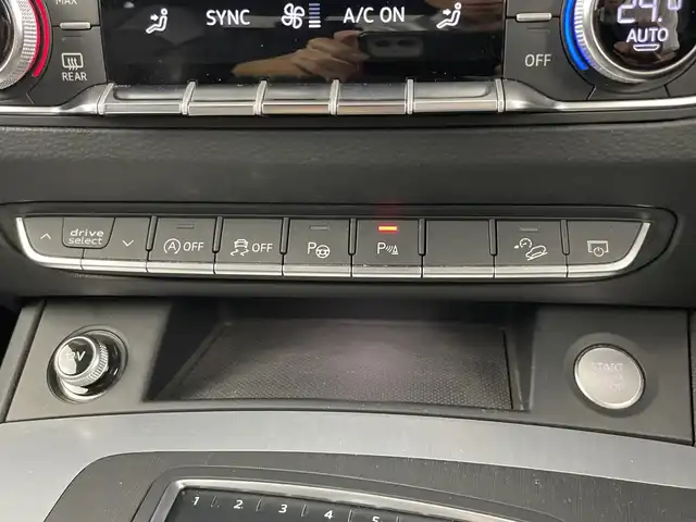 アウディ Ｑ５ 40TDIクワトロ Sライン 愛知県 2020(令2)年 3.9万km デイトナグレーパールエフェクト 純正ナビ/全周囲カメラ/フルセグTV/S-lineパッケージ/・専用ハーフレザーシート/・専用ステアリングホイール/マトリクスLEDヘッドライト/アダプティブハイビームアシスト/パワーシート/シートヒーター/アダプティブクルーズコントロール/レーンキープアシスト/電子パーキングブレーキ/オートホールド