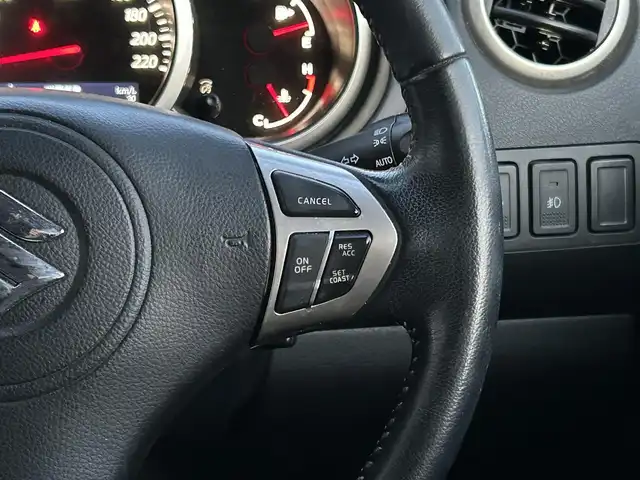 スズキ エスクード ランドブリーズ 道東・釧路十勝 2014(平26)年 8.3万km ブルーイッシュブラックパール3 4WD/寒冷地仕様/サンルーフ/社外ナビ/（CD/DVD/BT/ラジオ）/クルーズコントロール/前後ドライブレコーダー/ETC/シートヒーター/オートライト/マッドガード/フォグランプ/ドアバイザー/スマートキー/オートエアコン/ステアリングスイッチ/社外AW付冬タイヤ積込/保証書/取扱説明書