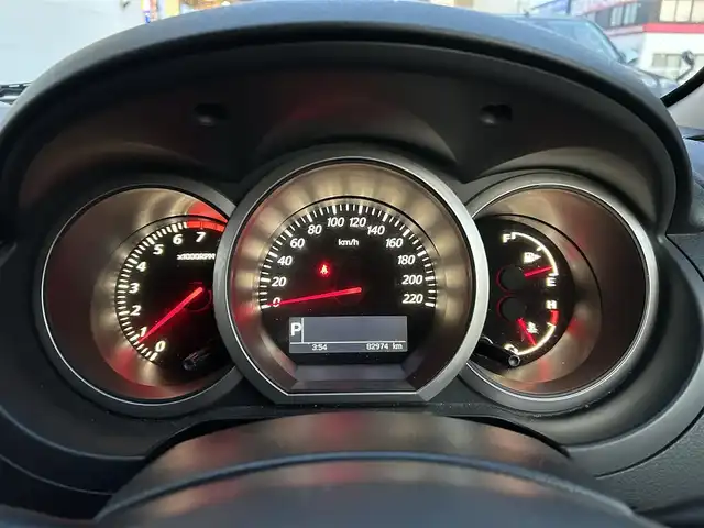 スズキ エスクード ランドブリーズ 道東・釧路十勝 2014(平26)年 8.3万km ブルーイッシュブラックパール3 4WD/寒冷地仕様/サンルーフ/社外ナビ/（CD/DVD/BT/ラジオ）/クルーズコントロール/前後ドライブレコーダー/ETC/シートヒーター/オートライト/マッドガード/フォグランプ/ドアバイザー/スマートキー/オートエアコン/ステアリングスイッチ/社外AW付冬タイヤ積込/保証書/取扱説明書