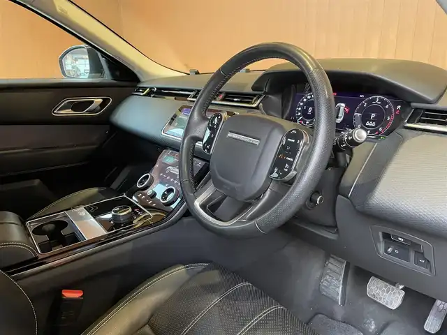 ランドローバー レンジローバーヴェラール S 180PS 愛知県 2019(令1)年 3.5万km 白Ⅱ 純正ナビ /フルセグTV /Apple Car Play/360度カメラ /ACC /レーンキープ /ブラインドスポット/黒革シート /シートヒーター /ステアリングヒーター /MERIDIANサウンド /パワーバックドア /純正19インチアルミホイール/LEDヘッドライト/オートライト/保証書/取扱説明書/スマートキー/ユーロン・ホワイトメタリック