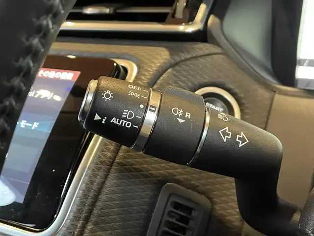 ランドローバー レンジローバーヴェラール S 180PS 愛知県 2019(令1)年 3.5万km 白Ⅱ 純正ナビ /フルセグTV /Apple Car Play/360度カメラ /ACC /レーンキープ /ブラインドスポット/黒革シート /シートヒーター /ステアリングヒーター /MERIDIANサウンド /パワーバックドア /純正19インチアルミホイール/LEDヘッドライト/オートライト/保証書/取扱説明書/スマートキー/ユーロン・ホワイトメタリック