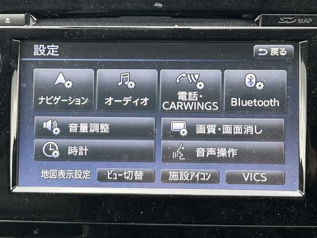 日産 エクストレイル モード・プレミア 奈良県 2016(平28)年 3.3万km ホワイト 全方位カメラ　/サンルーフ　/フルセグナビ　/ＵＳＢ入力　/ＣＤ　/レザーシート　/前席シートヒーター　/ルーフレール　/純正アルミホイール　/純正フロアマット　/スマートキー
