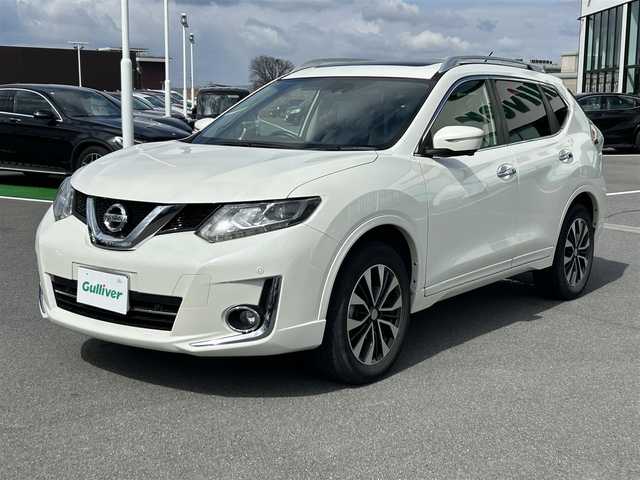 日産 エクストレイル モード・プレミア 奈良県 2016(平28)年 3.3万km ホワイト 全方位カメラ　/サンルーフ　/フルセグナビ　/ＵＳＢ入力　/ＣＤ　/レザーシート　/前席シートヒーター　/ルーフレール　/純正アルミホイール　/純正フロアマット　/スマートキー