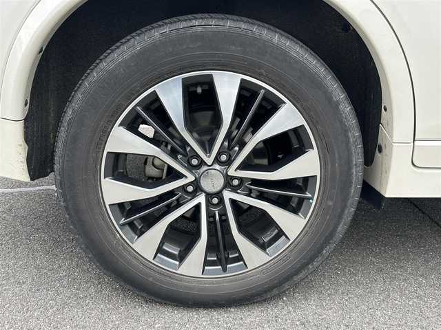 日産 エクストレイル モード・プレミア 奈良県 2016(平28)年 3.3万km ホワイト 全方位カメラ　/サンルーフ　/フルセグナビ　/ＵＳＢ入力　/ＣＤ　/レザーシート　/前席シートヒーター　/ルーフレール　/純正アルミホイール　/純正フロアマット　/スマートキー