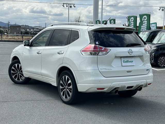 日産 エクストレイル モード・プレミア 奈良県 2016(平28)年 3.3万km ホワイト 全方位カメラ　/サンルーフ　/フルセグナビ　/ＵＳＢ入力　/ＣＤ　/レザーシート　/前席シートヒーター　/ルーフレール　/純正アルミホイール　/純正フロアマット　/スマートキー