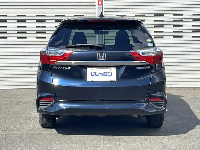 ホンダ シャトル ハイブリッド X 道央・札幌 2017(平29)年 9.1万km ミッドナイトブルービームM (株)IDOMが運営する【じしゃロン札幌店】の自社ローン専用車両になりますこちらは現金またはオートローンご利用価格です。自社ローンご希望の方は別途その旨お申し付けください。/・クルーズコントロール/・プッシュスタート/・スマートキー/・4WD/・純正フロアマット/・純正15インチホイール/・LEDオートライト/・サイド＋カーテンエアバッグ/・ハイブリッド/・オーディオプレイヤー/・ETC