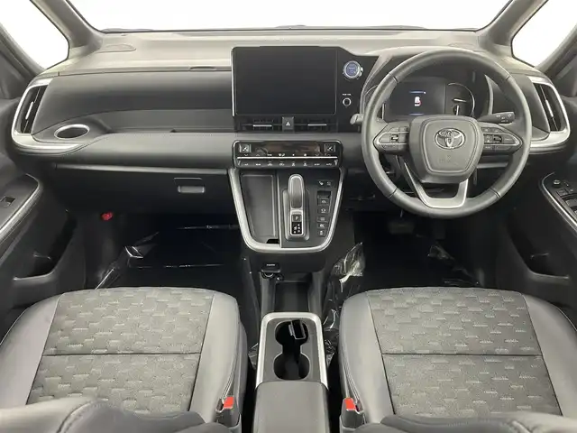 トヨタ ヴォクシー ハイブリッド S－Z 埼玉県 2022(令4)年 2万km ホワイトパールクリスタルシャイン 純正１０．５型ＤＡ　ナビ　フルセグＴＶ　1４型後席モニター　両側電動　アドバンスドパーク　ＥＴＣ２．０　トヨタセーフティセンス　ハーフレザー　温シート　前後ドライブレコーダー　ＬＥＤヘッドライト　禁煙車