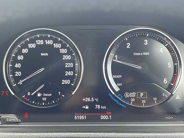 ＢＭＷ Ｘ１ xDrive 18d xライン 三重県 2021(令3)年 5.2万km サファイアブラックP ハイラインパッケージ/・パーフォレーション革シート/・D/N席シートヒーター/・木目調インパネ加飾/コンフォートパッケージ/・リアシートスライディング/・ワイヤレスチャージング/パークディスタンスコントロール/・パーキングアシスト/・アクティブクルーズコントロール/ドライビングアシスト/・レーンディパーチャーウォーニング/・前車接近警告機能/・衝突回避/被害軽減ブレーキ/1オーナー/4WD/ターボ/純正HDDナビゲーション/【MSV/Bluetooth/USB】/バックカメラ/ETC/前後ドライブレコーダー/パワーバックドア/D/N席パワーシート/D/N席シートヒーター/オートライト/LEDヘッドランプ/225/50R18インチ純正AW/プッシュスタート/スマートキー/スペアキー/純正フロアマット