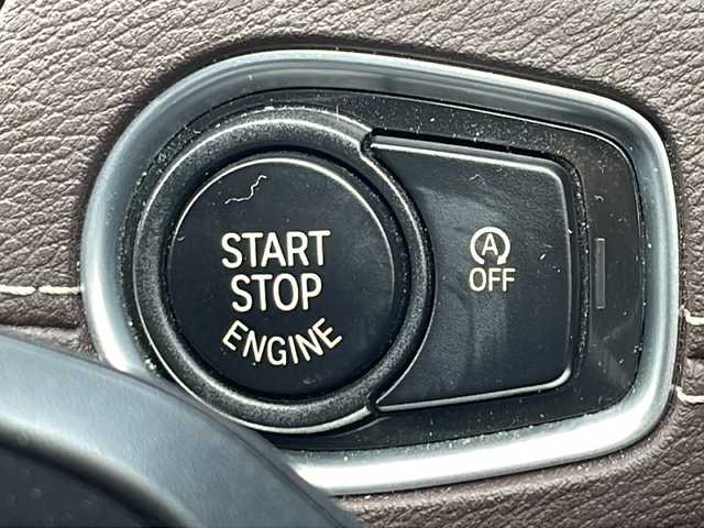 ＢＭＷ Ｘ１ xDrive 18d xライン 三重県 2021(令3)年 5.2万km サファイアブラックP ハイラインパッケージ/・パーフォレーション革シート/・D/N席シートヒーター/・木目調インパネ加飾/コンフォートパッケージ/・リアシートスライディング/・ワイヤレスチャージング/パークディスタンスコントロール/・パーキングアシスト/・アクティブクルーズコントロール/ドライビングアシスト/・レーンディパーチャーウォーニング/・前車接近警告機能/・衝突回避/被害軽減ブレーキ/1オーナー/4WD/ターボ/純正HDDナビゲーション/【MSV/Bluetooth/USB】/バックカメラ/ETC/前後ドライブレコーダー/パワーバックドア/D/N席パワーシート/D/N席シートヒーター/オートライト/LEDヘッドランプ/225/50R18インチ純正AW/プッシュスタート/スマートキー/スペアキー/純正フロアマット