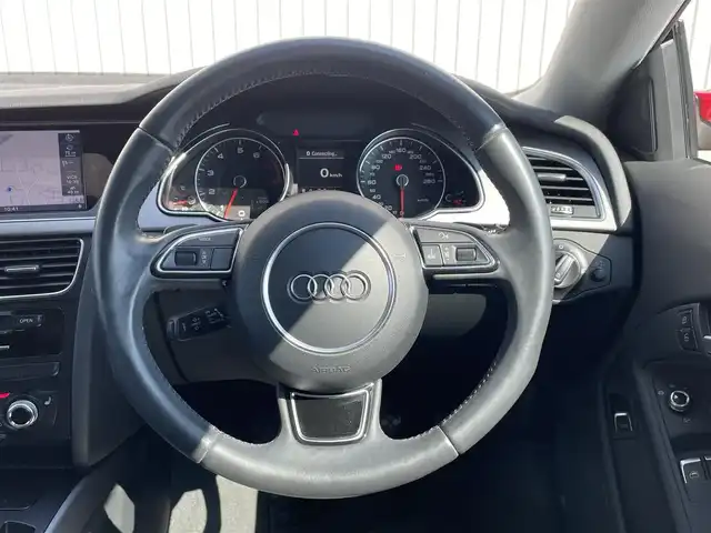 アウディ Ａ５ 2．0 TFSI クワトロ 群馬県 2012(平24)年 7.1万km 赤 純正HDDナビ/AM/FM/CD/DVD/Bluetooth/TV/フルセグTV/ステアリングリモコン/クルーズコントロール/D/N席シートヒーター/D/N席パワーシート/レザーシート/パドルシフト/パーキングアシスト/ふらつき防止システム/バックカメラ/電動格納ドアミラー/ウインカーミラー/ETC/オートライト/フォグランプ/プッシュスタート/純正フロアマット/スタッドレスタイヤ積込(225/50R17)/スマートキー/スペアキー/保証書/取扱説明書