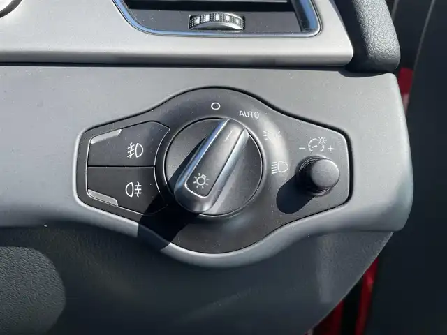 アウディ Ａ５ 2．0 TFSI クワトロ 群馬県 2012(平24)年 7.1万km 赤 純正HDDナビ/AM/FM/CD/DVD/Bluetooth/TV/フルセグTV/ステアリングリモコン/クルーズコントロール/D/N席シートヒーター/D/N席パワーシート/レザーシート/パドルシフト/パーキングアシスト/ふらつき防止システム/バックカメラ/電動格納ドアミラー/ウインカーミラー/ETC/オートライト/フォグランプ/プッシュスタート/純正フロアマット/スタッドレスタイヤ積込(225/50R17)/スマートキー/スペアキー/保証書/取扱説明書