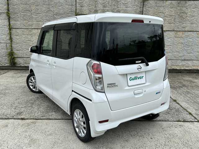 日産 デイズ ルークス X Vセレクション 長崎県 2017(平29)年 6.1万km ホワイトパール 純正CD/AUX/衝突軽減ブレーキ/全方位カメラ/両側パワースライドドア/スマートキー/プッシュスタート/ドライブレコーダー/純正14インチAW