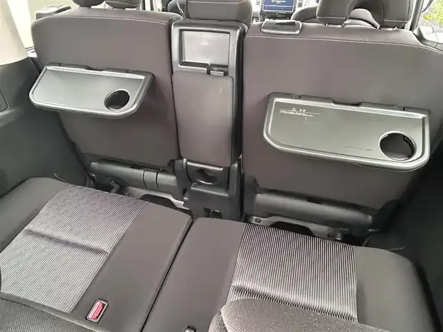 日産 セレナ ハイウェイスター V 大阪府 2020(令2)年 3.2万km ブリリアントホワイトパール 純正１０インチナビ　/   フルセグ TV/CD/DVD/Bluetooth/USB/プロパイロット/バックモニター　/衝突軽減ブレーキ/クリアランスソナー　/ブラインドスポットモニター/両側パワースライドドア　/クルーズコントロール　/アイドリングストップ　/前方ドライブレコーダー/純正16インチアルミホイール　/純正フロアマット　/プッシュスタート/スマートキー/ＥＴＣ　/ＬＥＤ