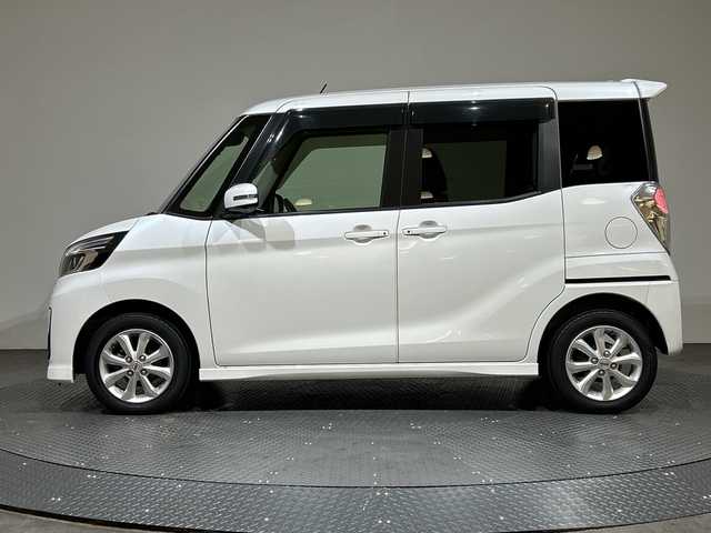 日産 デイズ ルークス ハイウェイスターX 愛媛県 2020(令2)年 2.9万km ホワイトパール 社外ナビ/ワンセグ／Ｂｌｕｅｔｏｏｔｈ／ＣＤ／ＤＶＤ/全方位カメラ/衝突軽減ブレーキ/ＥＴＣ/前後ドライブレコーダー/前後コーナーセンサー/オートマチックハイビーム/片側パワースライドドア