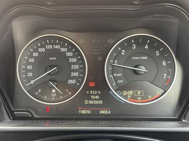 ＢＭＷ １１６ｉ 千葉県 2013(平25)年 11.8万km アルピンホワイトⅢ 純正HDDナビ/DVD/CD/ミュージックサーバー/バックカメラ/ハーフレザーシート/純正16インチアルミホイール/キセノンライト/ステアリングスイッチ/MTモード付きAT/エンジンプッシュスタート/ドアバイザー/スペアキー/保証書/取扱説明書