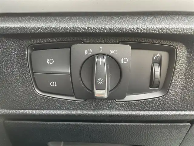 ＢＭＷ １１６ｉ 千葉県 2013(平25)年 11.8万km アルピンホワイトⅢ 純正HDDナビ/DVD/CD/ミュージックサーバー/バックカメラ/ハーフレザーシート/純正16インチアルミホイール/キセノンライト/ステアリングスイッチ/MTモード付きAT/エンジンプッシュスタート/ドアバイザー/スペアキー/保証書/取扱説明書