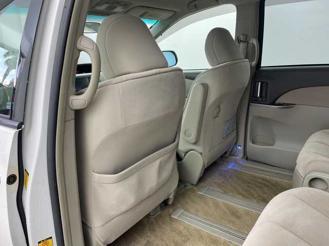 トヨタ エスティマ アエラス Gエディション 兵庫県 2010(平22)年 7.1万km ホワイトパールクリスタルシャイン ・純正ナビ（CD/DVD/TV/SD/AUX)/・両側パワースライドドア/・純正フリップダウンモニター/・コーナーセンサー/・クルーズコントロール/・ビルトインETC/・純正17インチAW/・HIDヘッドライト/・オットマン/・バックカメラ/・オートライト/・フォグランプ/・スマートキー/・プッシュスタート/・スペアキー