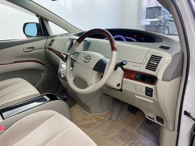 トヨタ エスティマ アエラス Gエディション 兵庫県 2010(平22)年 7.1万km ホワイトパールクリスタルシャイン ・純正ナビ（CD/DVD/TV/SD/AUX)/・両側パワースライドドア/・純正フリップダウンモニター/・コーナーセンサー/・クルーズコントロール/・ビルトインETC/・純正17インチAW/・HIDヘッドライト/・オットマン/・バックカメラ/・オートライト/・フォグランプ/・スマートキー/・プッシュスタート/・スペアキー